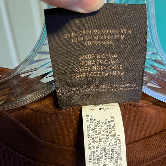 Forever 21 Crew Neck Crop Top - Picture 5 of 5